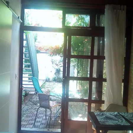 Patio Del Limonero شقة